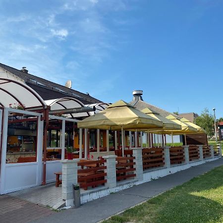 Hotel Kiskakas Etterem Zalaegerszeg Exterior foto