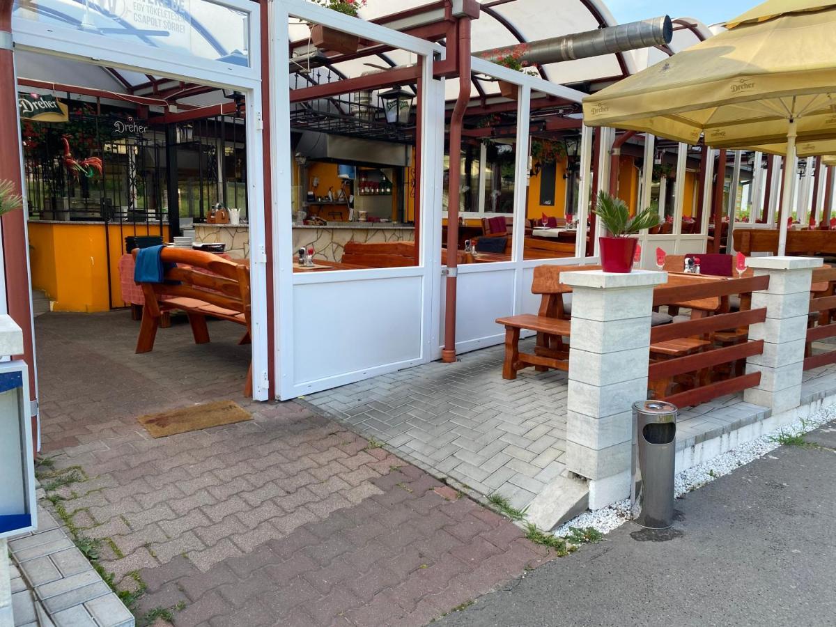Hotel Kiskakas Etterem Zalaegerszeg Exterior foto