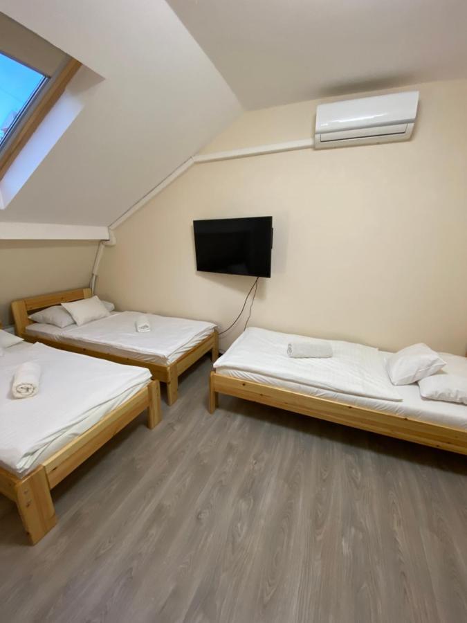 Hotel Kiskakas Etterem Zalaegerszeg Exterior foto